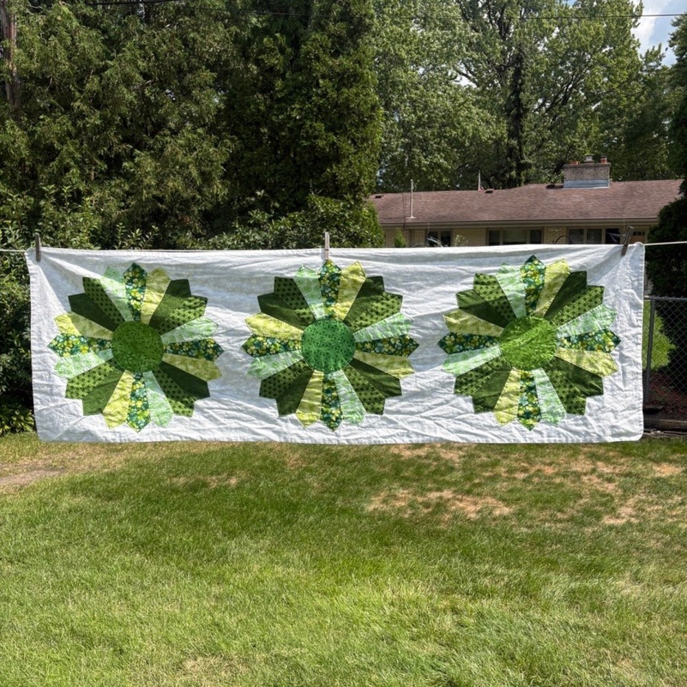 Handmade Quilted Table Runner Green Dresden Plate Shamrock St Patricks Day